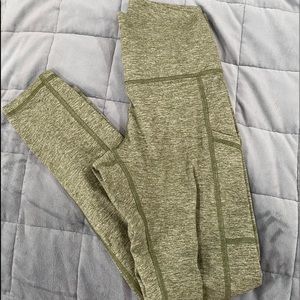 Aerie offline small green leggings.